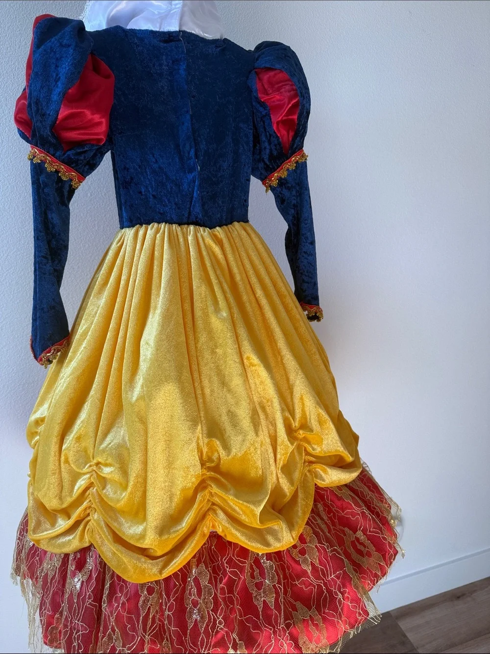 Snow White Costume size 4